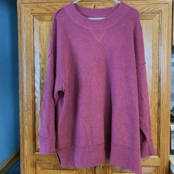 aerie Sweaters - Aerie Oversized Mauve Pink Crew Neck Sweater Women's Small S Lounge Warm EUC